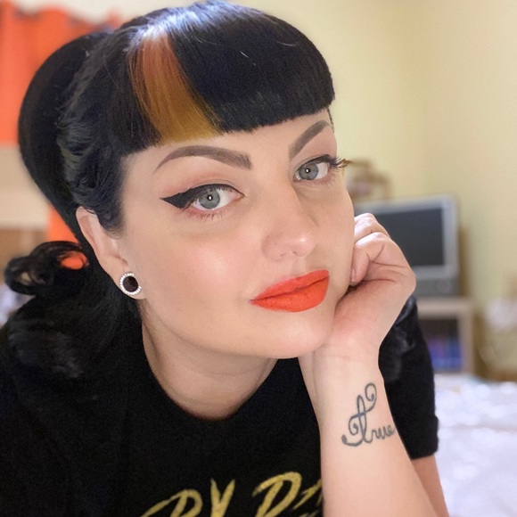 Meet your Posher, Ginger - Picture 1 of 1